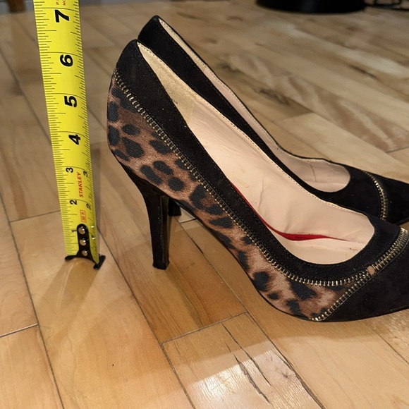 Nine West Black and Leopard Print Heels - Picture 7 of 7